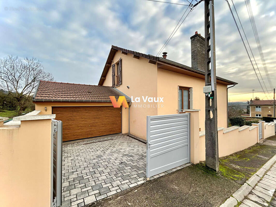 Maison à NEUVES-MAISONS