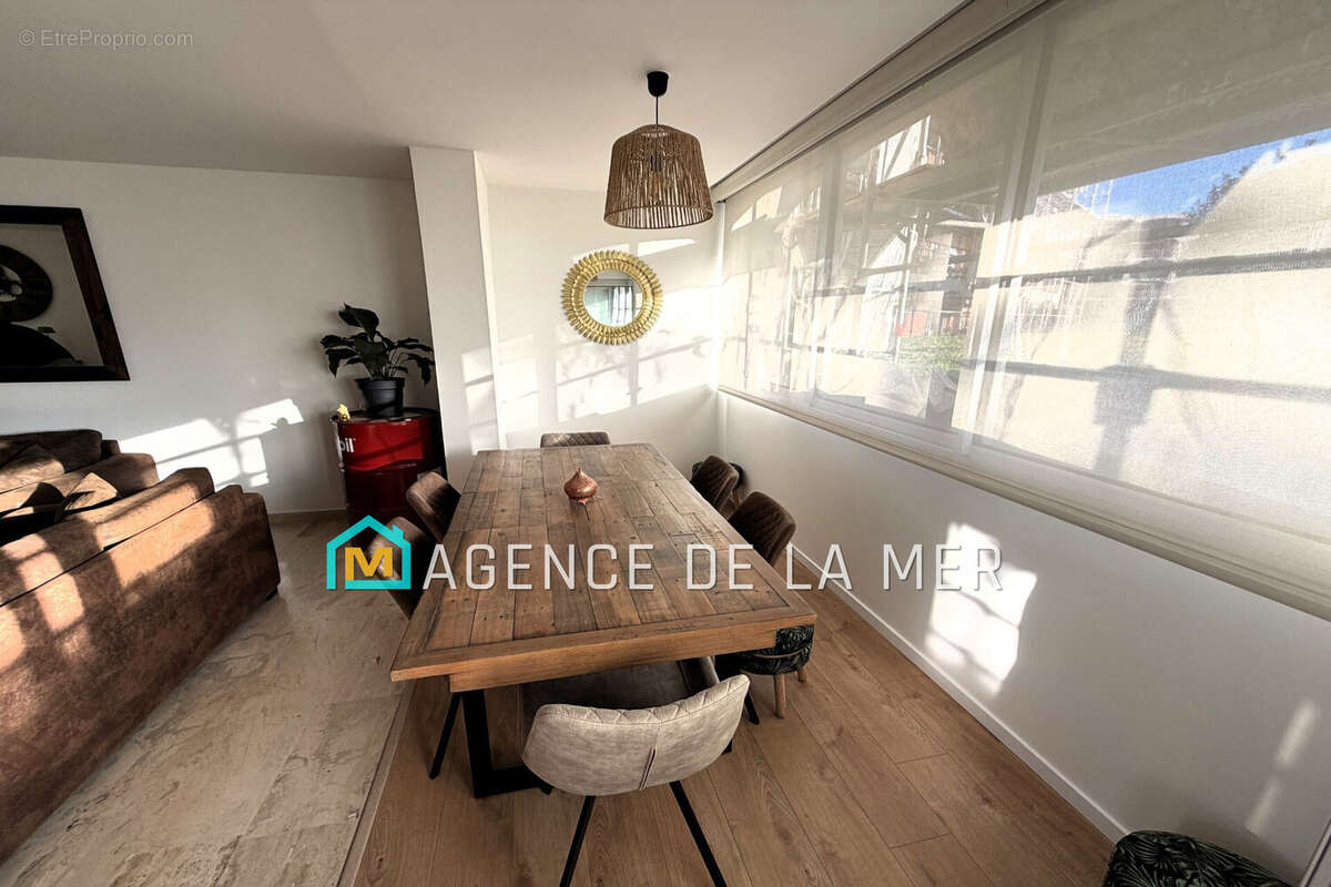 Appartement à MANDELIEU-LA-NAPOULE