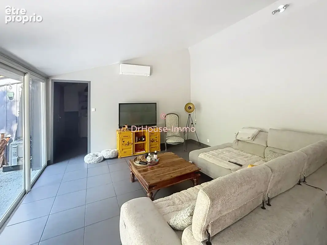 Maison 215 m² à Saint-Jean-D'illac  - photo 7