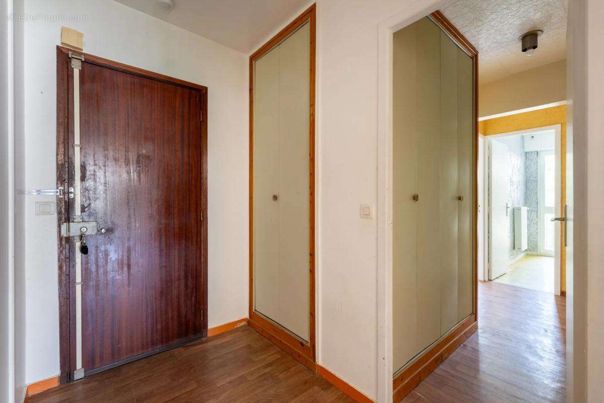 Appartement à LES MUREAUX