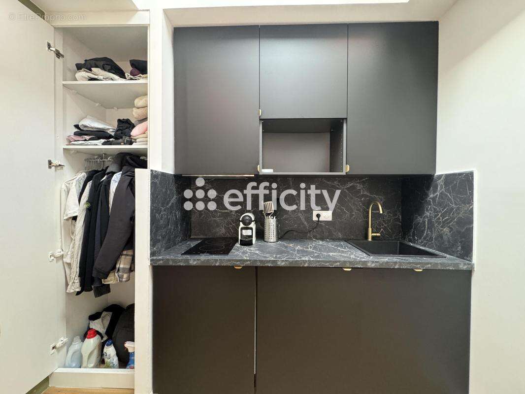Appartement à PARIS-10E