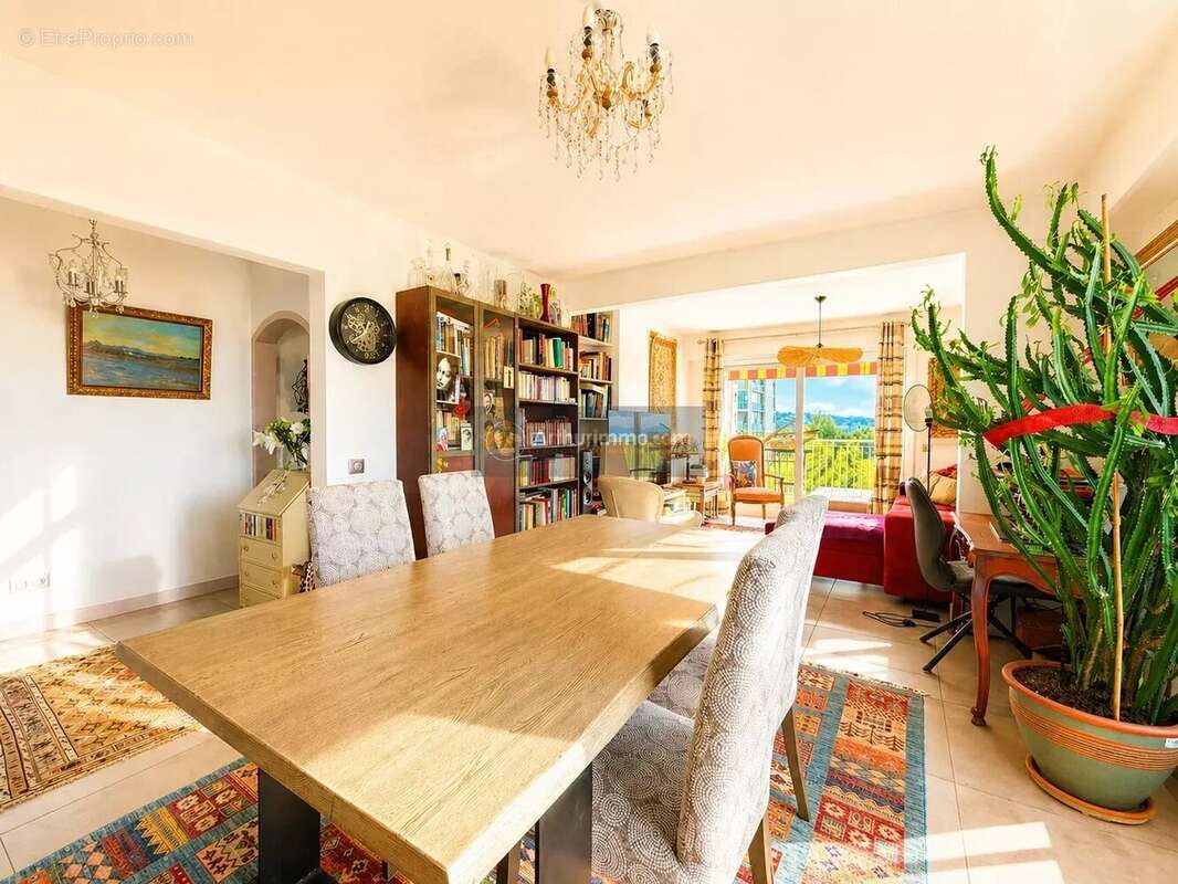 Appartement à SAINT-RAPHAEL