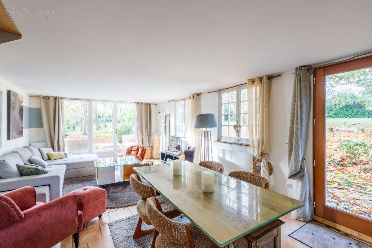 Aux portes de honfleur – ensemble immobilier avec 2 maisons normandes - dépendances - terrain 7 300 m² - photo 13