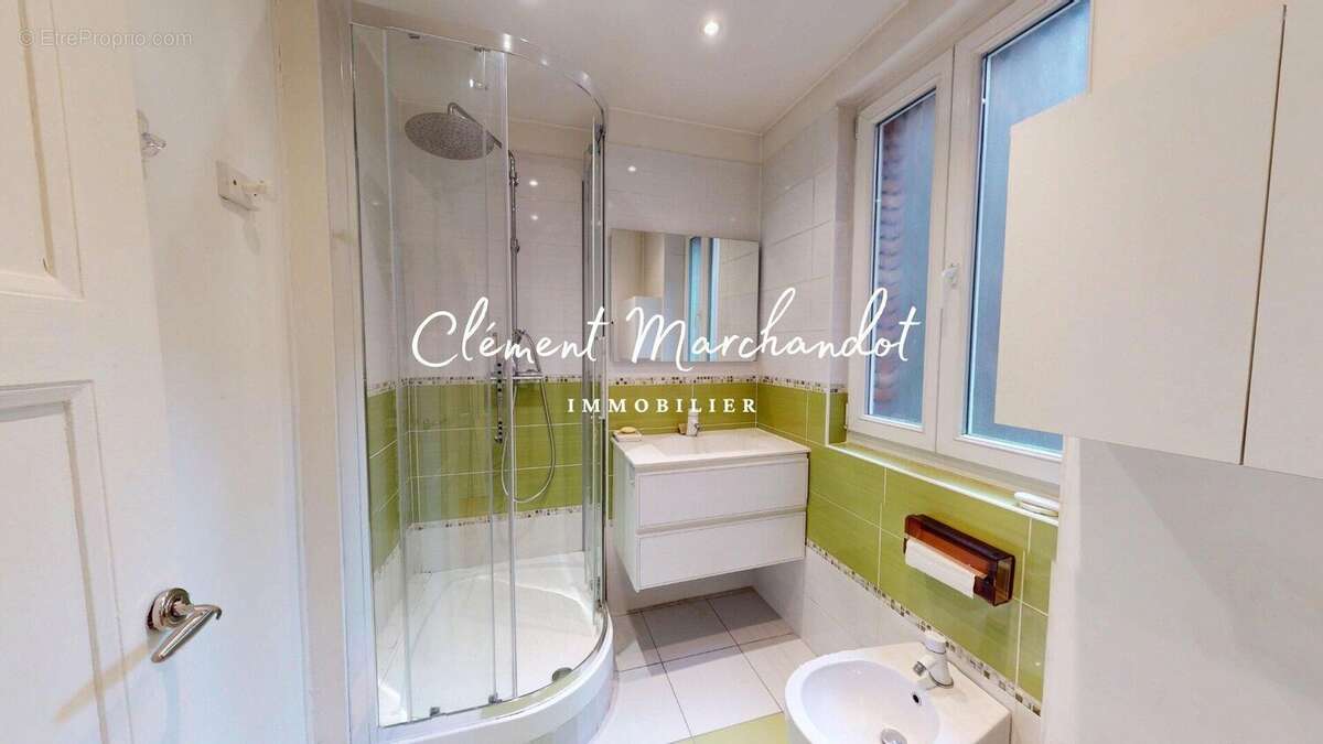 Photo 5 - Appartement à LEVALLOIS-PERRET