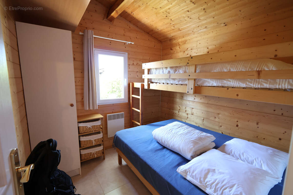 Chalet à vendre 3 pièces principales + dépendances annexes - le porge - photo 6