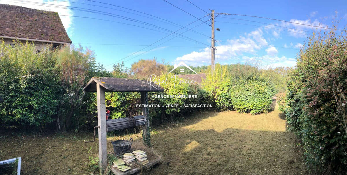 Maison à LA CELLE-SAINT-AVANT