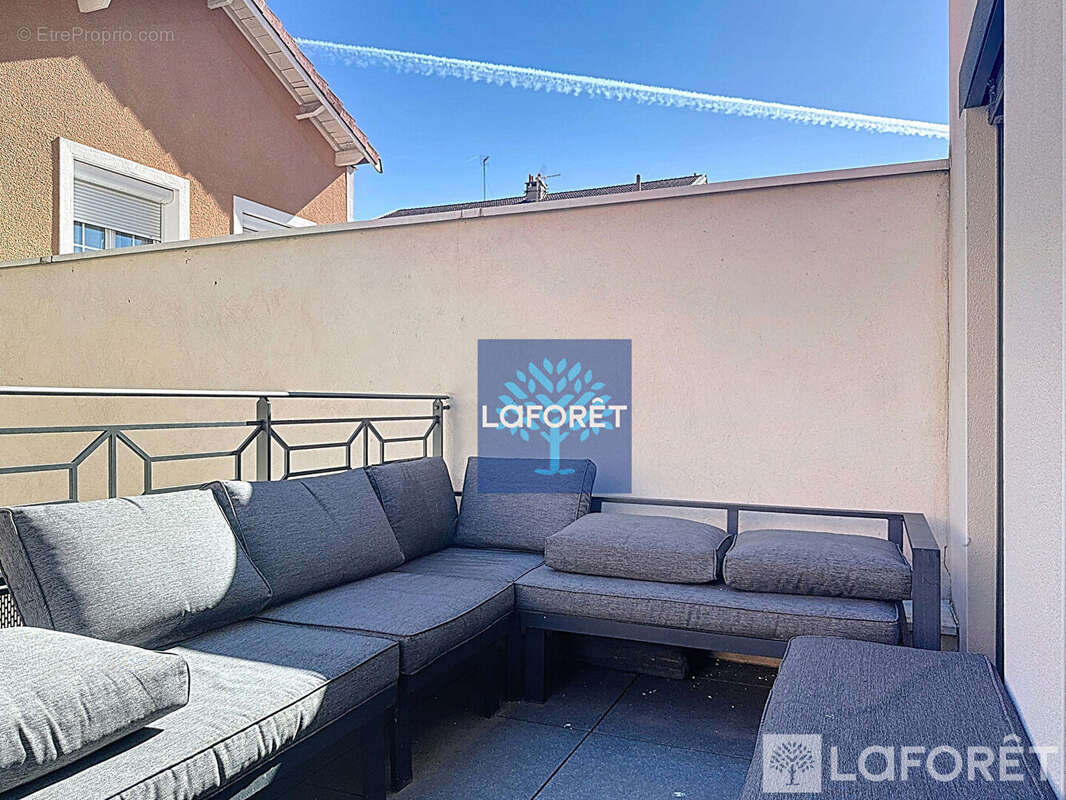 Appartement à OULLINS