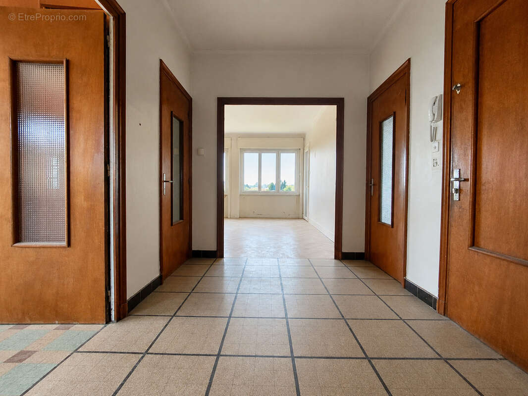Appartement à CHARBONNIERES-LES-BAINS