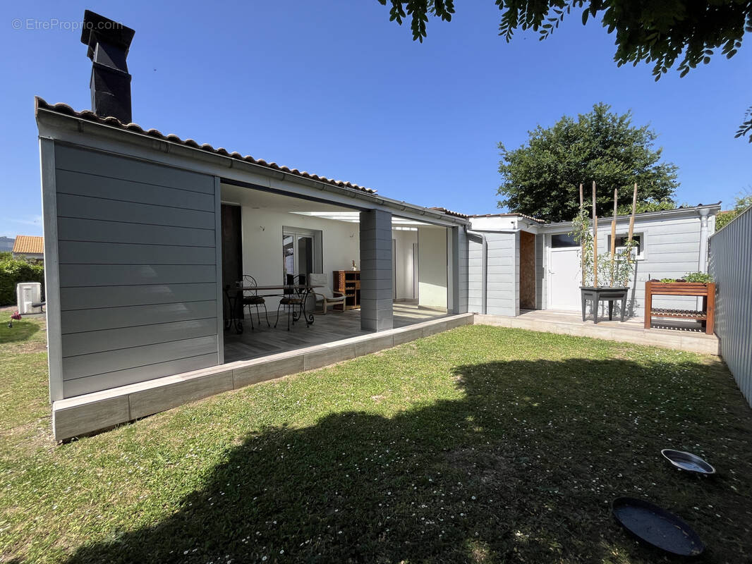 Maison à CARBON-BLANC