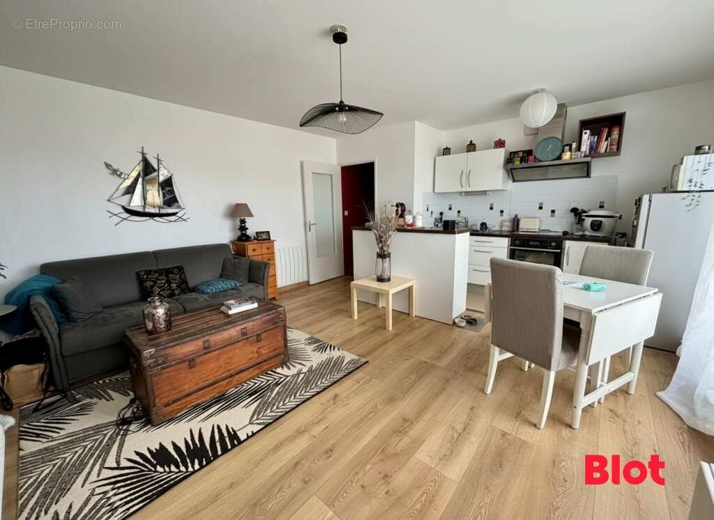 Appartement à CHARTRES-DE-BRETAGNE