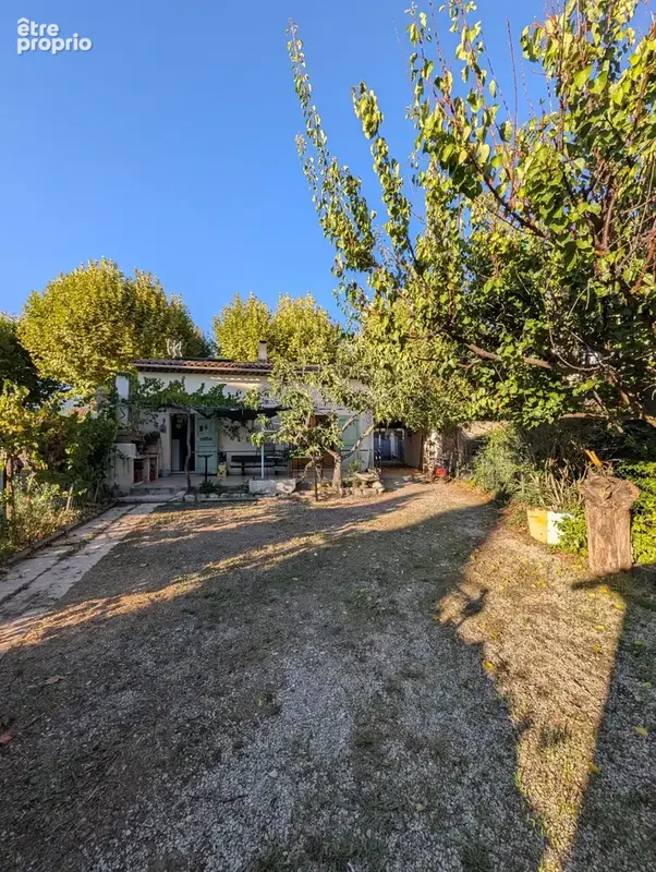 Maison de 90 m2 à Saint-Martin-de-la-Brasque avec garage et jardin - photo 17