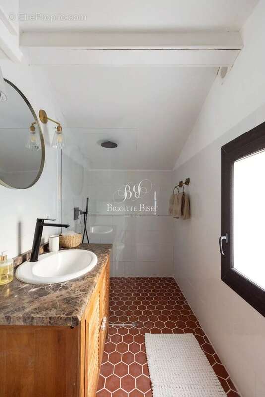 Appartement à vendre à Sainte Maxime face à la mer ! - photo 11