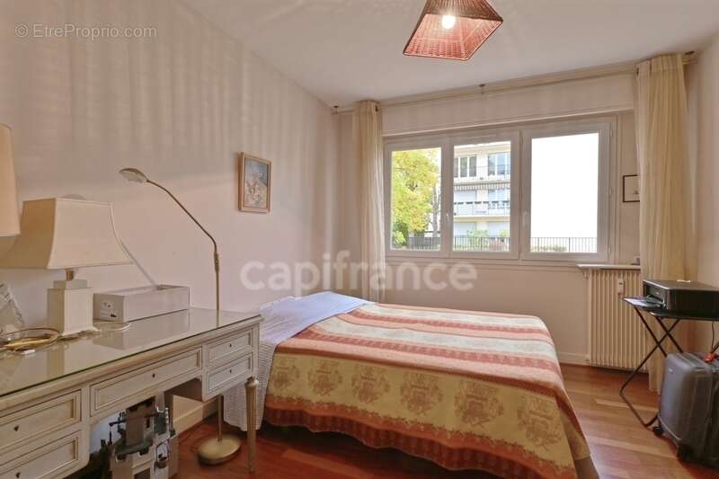 Appartement à MAISONS-LAFFITTE
