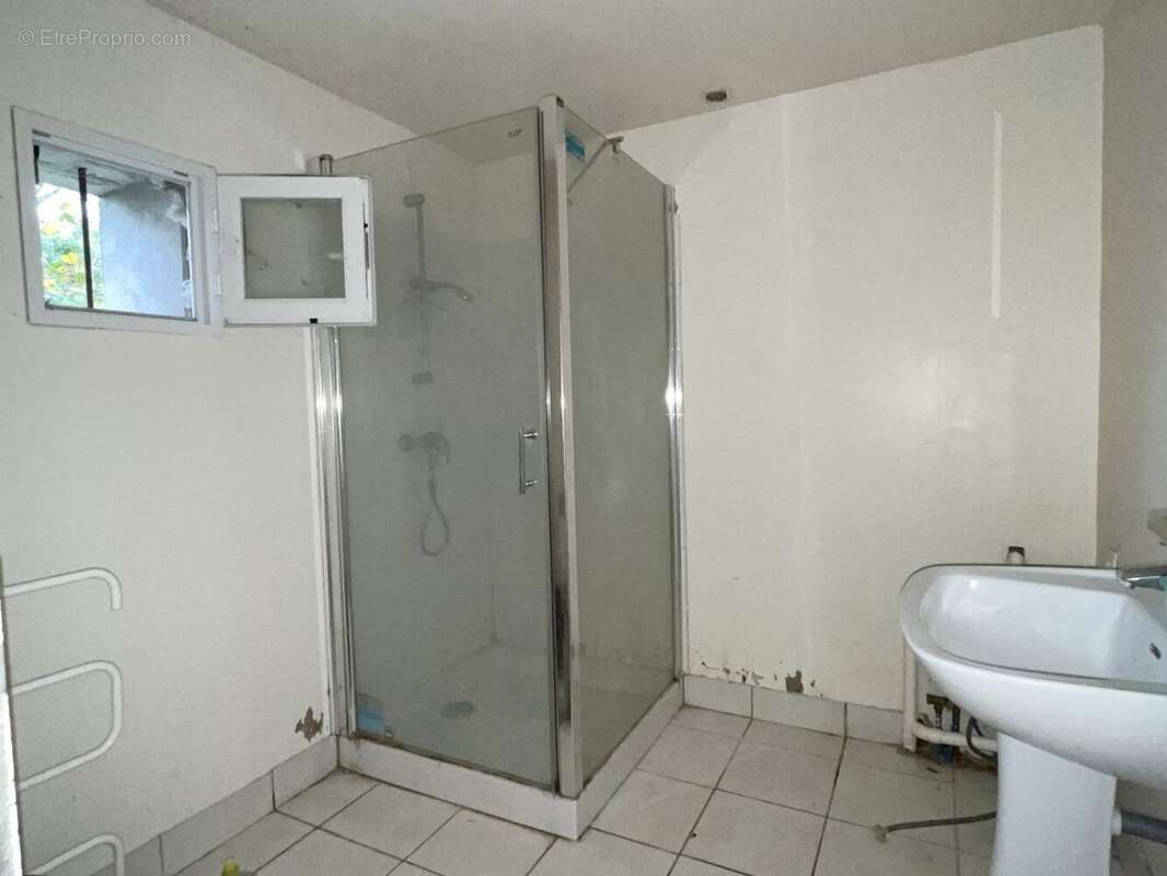 Maison à SAINT-PIERRE-LES-ETIEUX