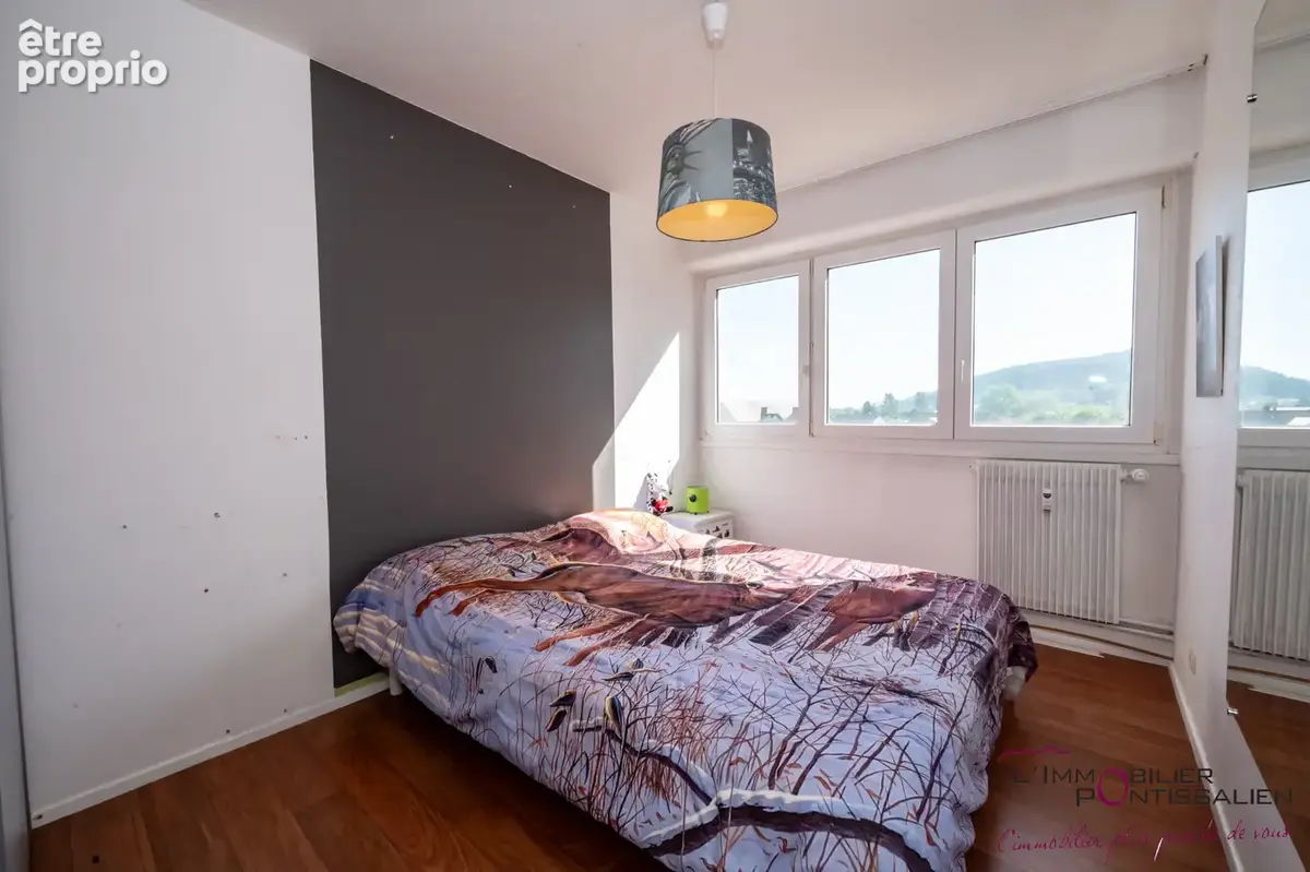 Pontarlier - proche toutes commodites - appartement de type 3 : cave, balcon - photo 13