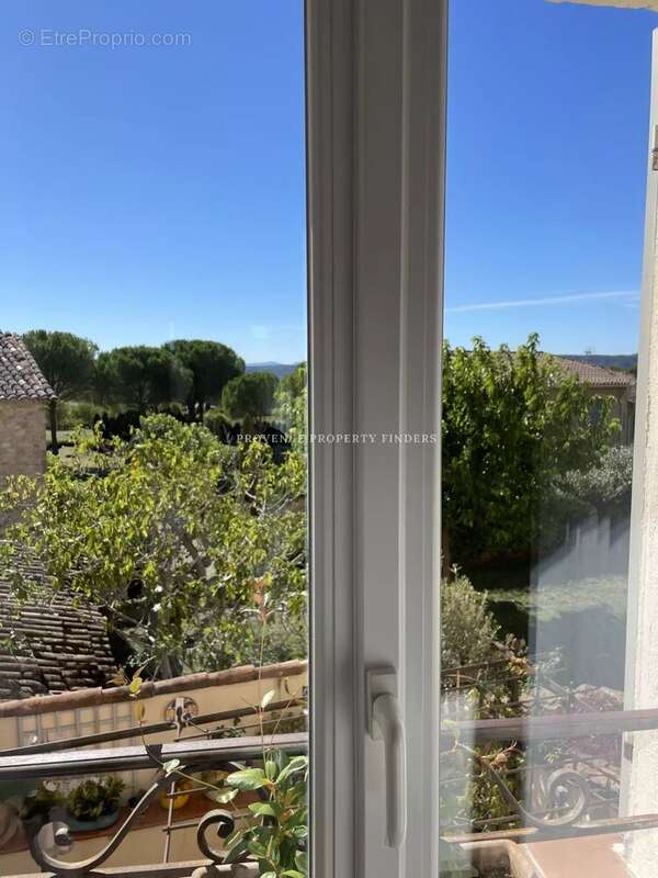 Maison à VILLECROZE