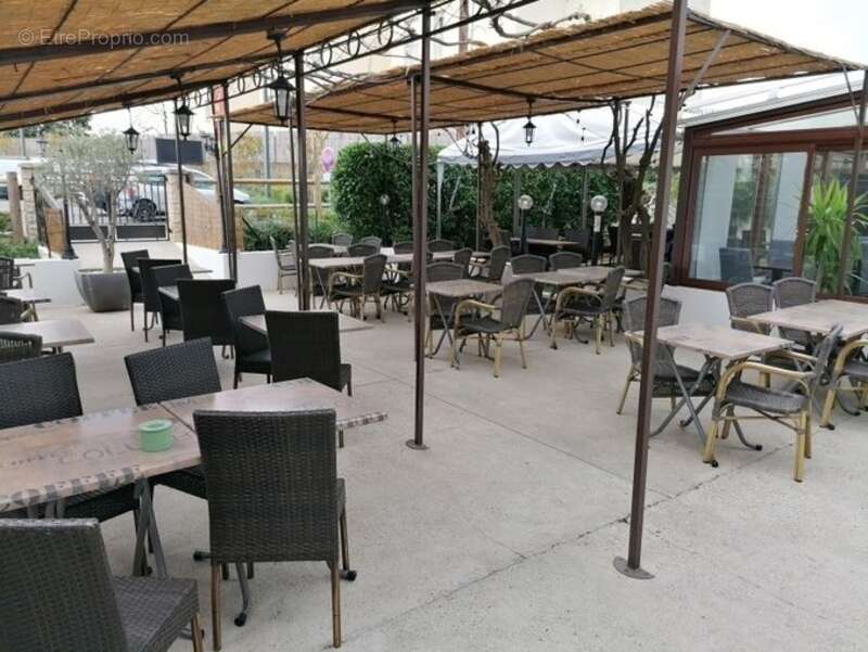 Commerce à PONT-SAINT-ESPRIT