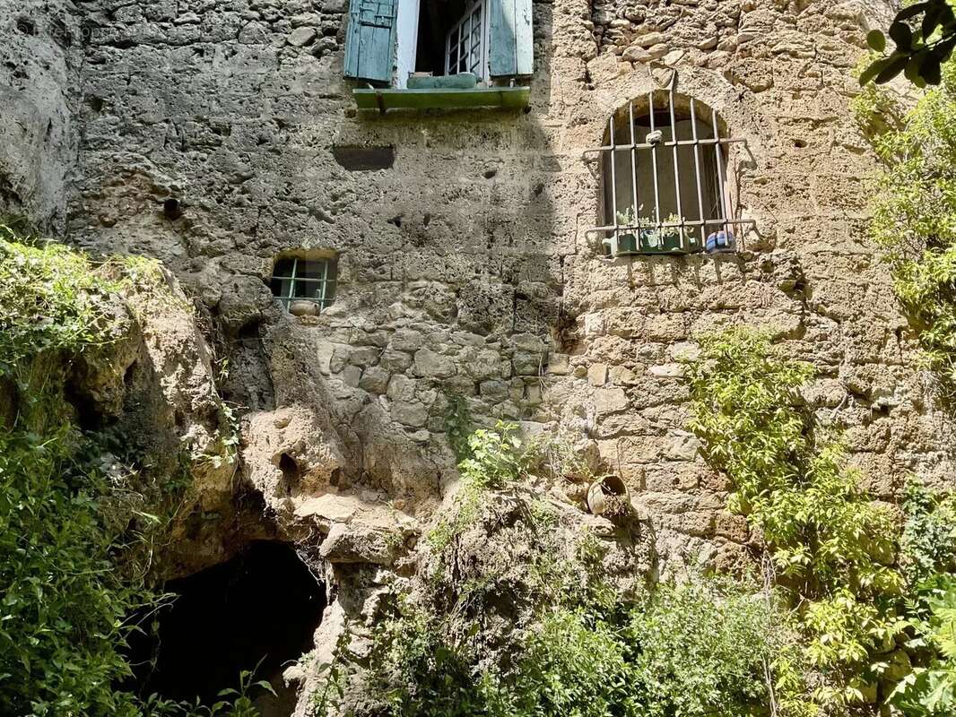 Maison à COTIGNAC