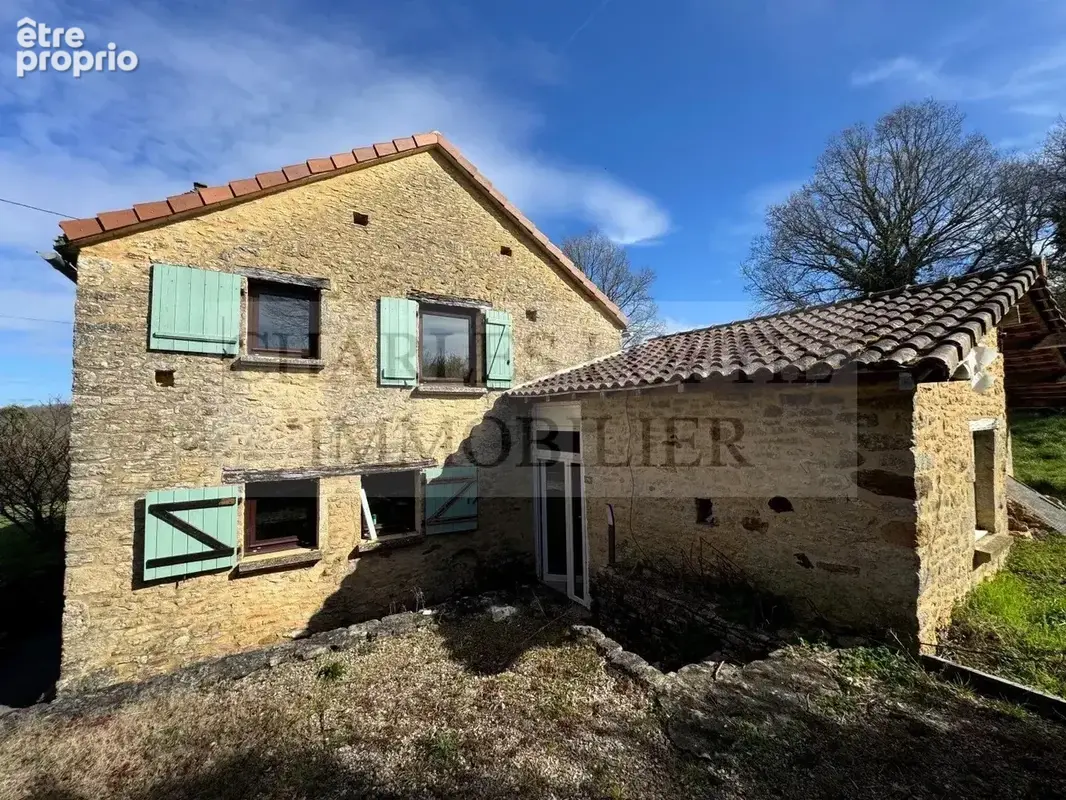 Charmante maison en pierre, grangette sur un plus de 2,5 ha de terrain - photo 3