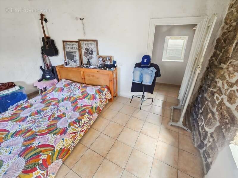 Maison à LAVAL-PRADEL