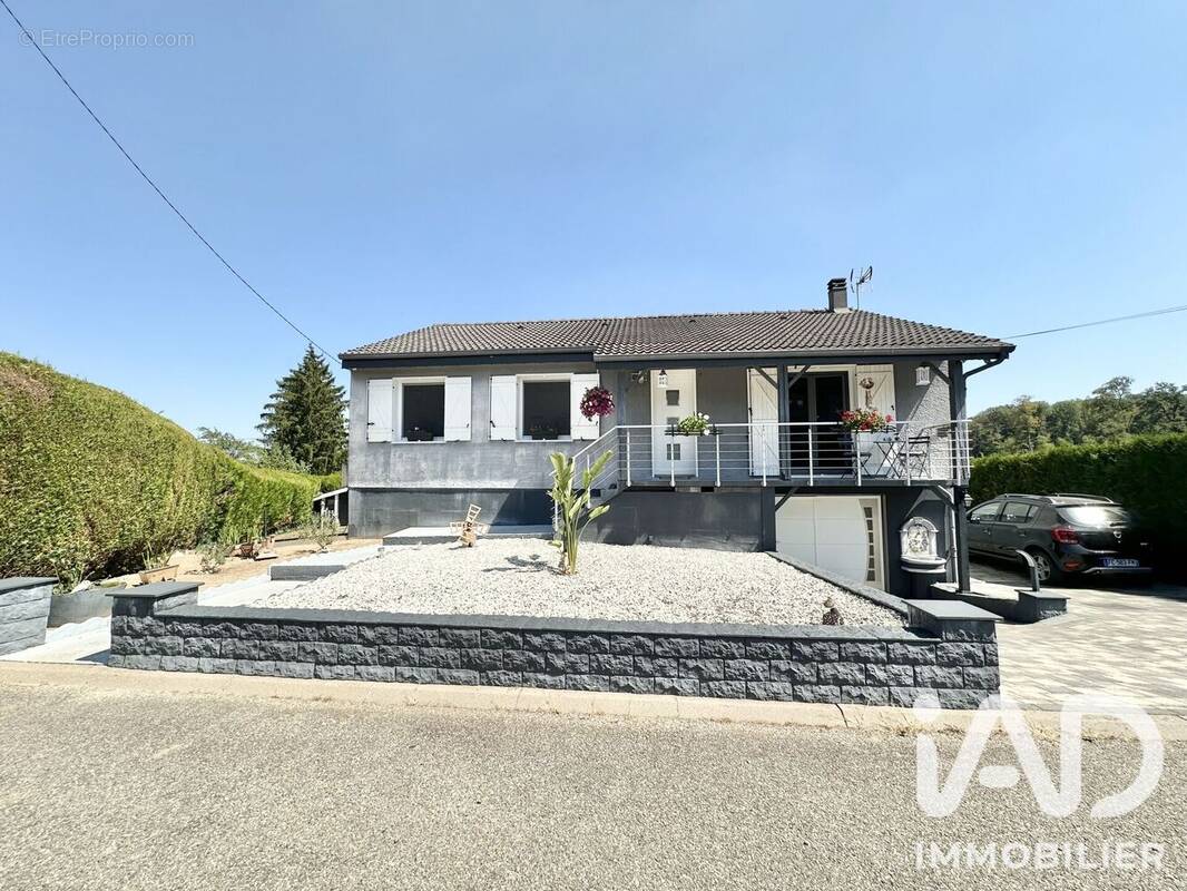 Photo 1 - Maison à HEINING-LES-BOUZONVILLE