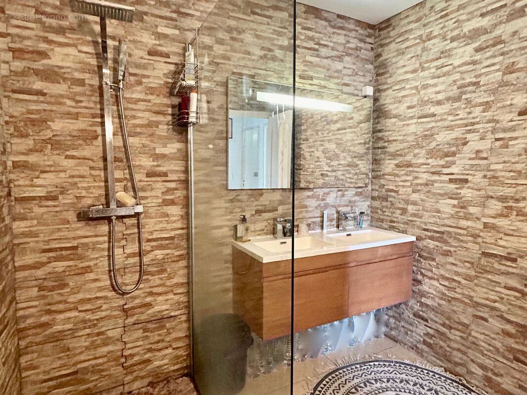 Appartement à LE GOSIER