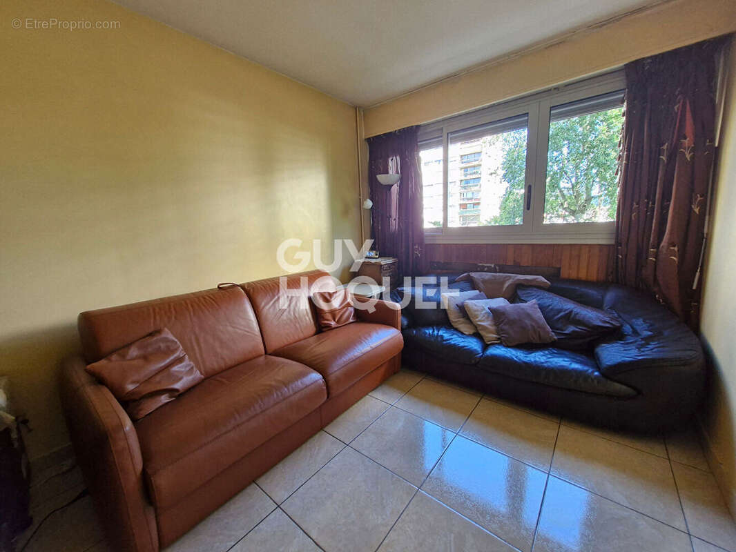 Appartement à FONTENAY-SOUS-BOIS