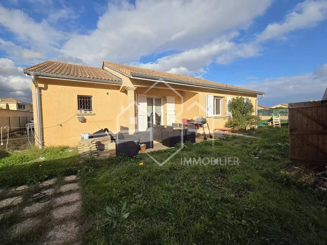 Maison à SAINT-SORLIN-EN-VALLOIRE
