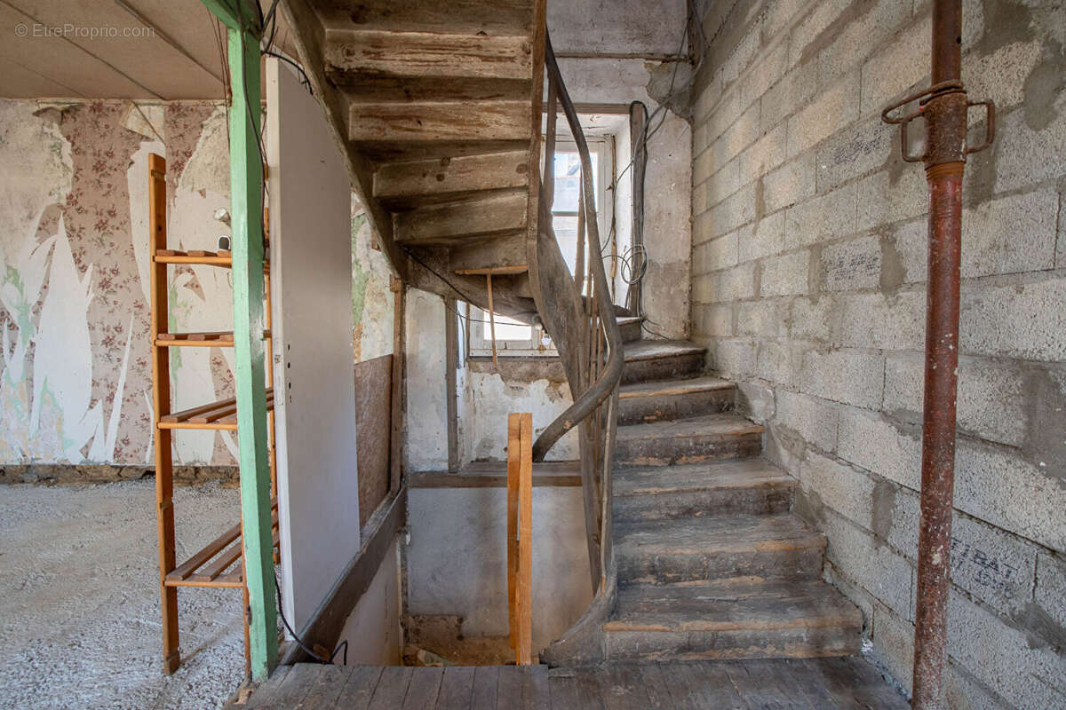 A vendre à Melgven - Appartement à rénover 2 pièces 51 m² - photo 4