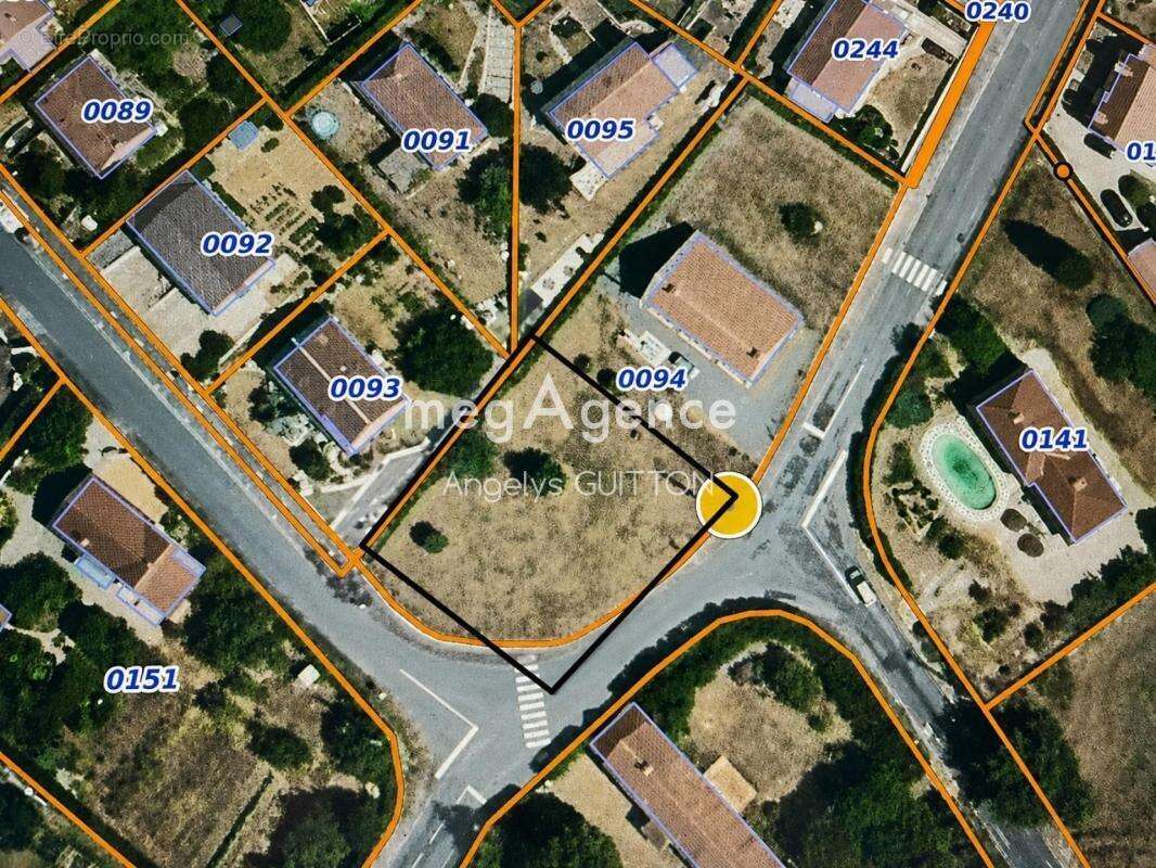 Terrain constructible de 500 m², 10 minutes du Mans - photo 2