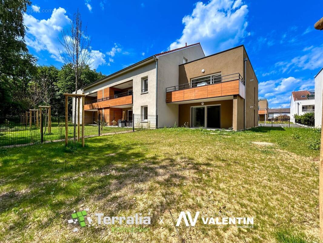 Appartement à NORROY-LE-VENEUR