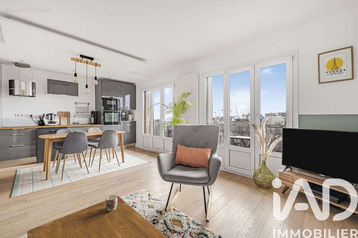 Photo 2 - Appartement à SURESNES