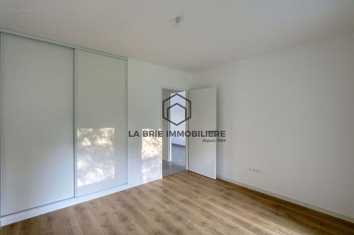 Appartement à RUBELLES