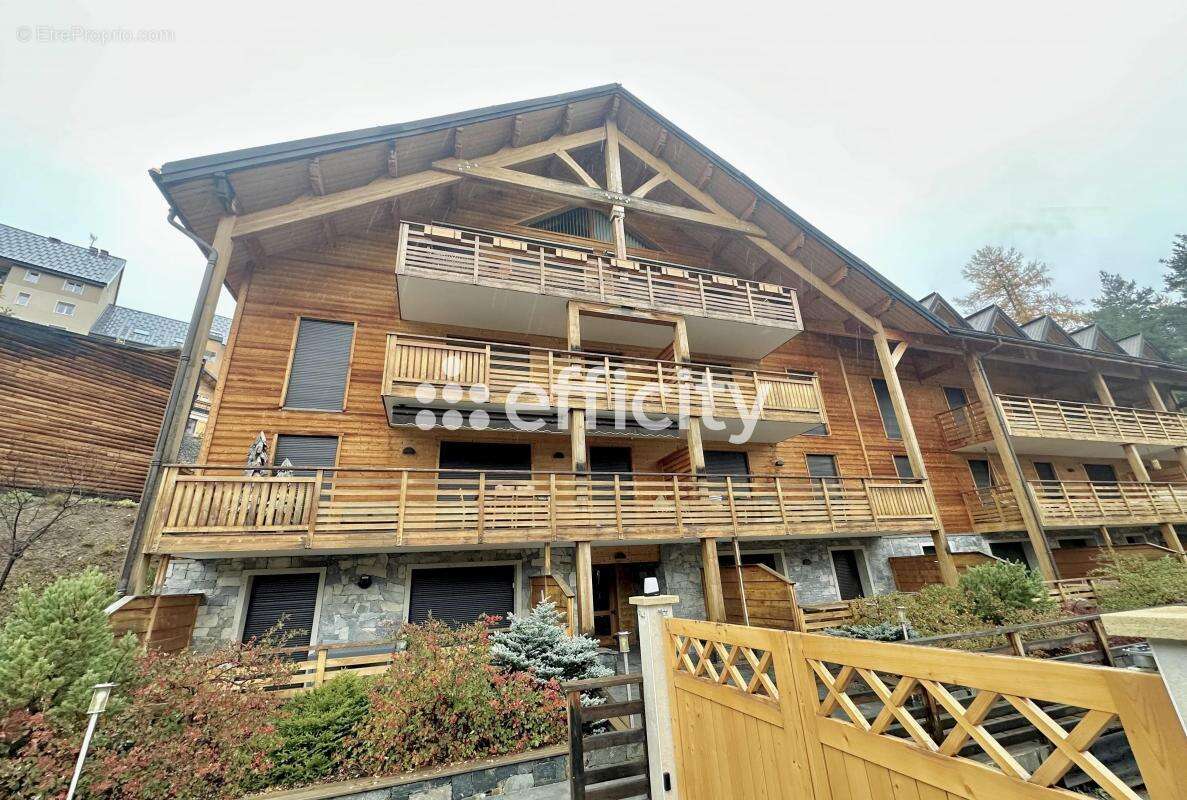 Appartement à SAINT-ETIENNE-DE-TINEE