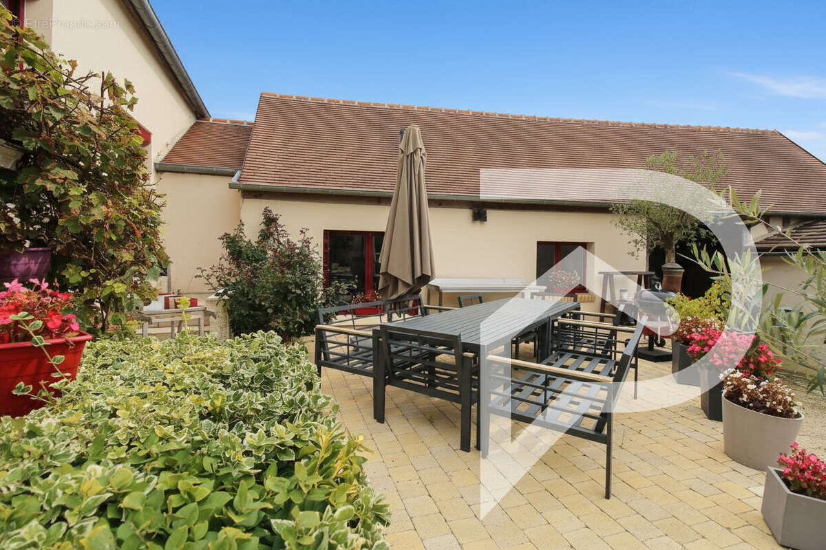 Maison à JONQUIERES