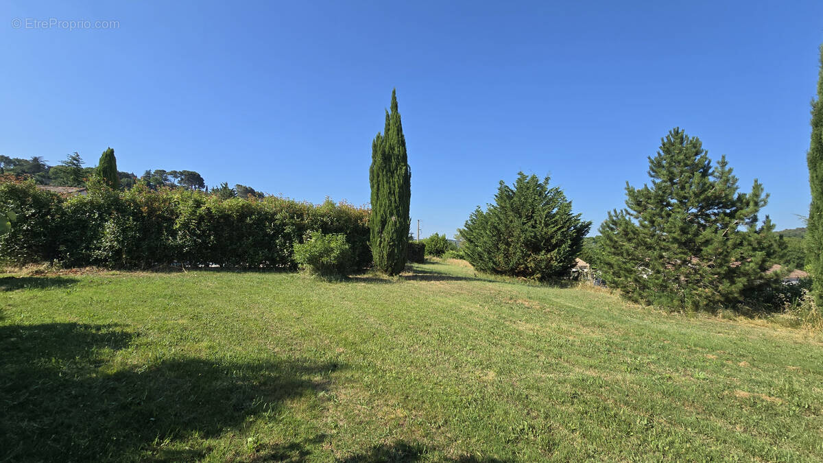 Terrain à UZES