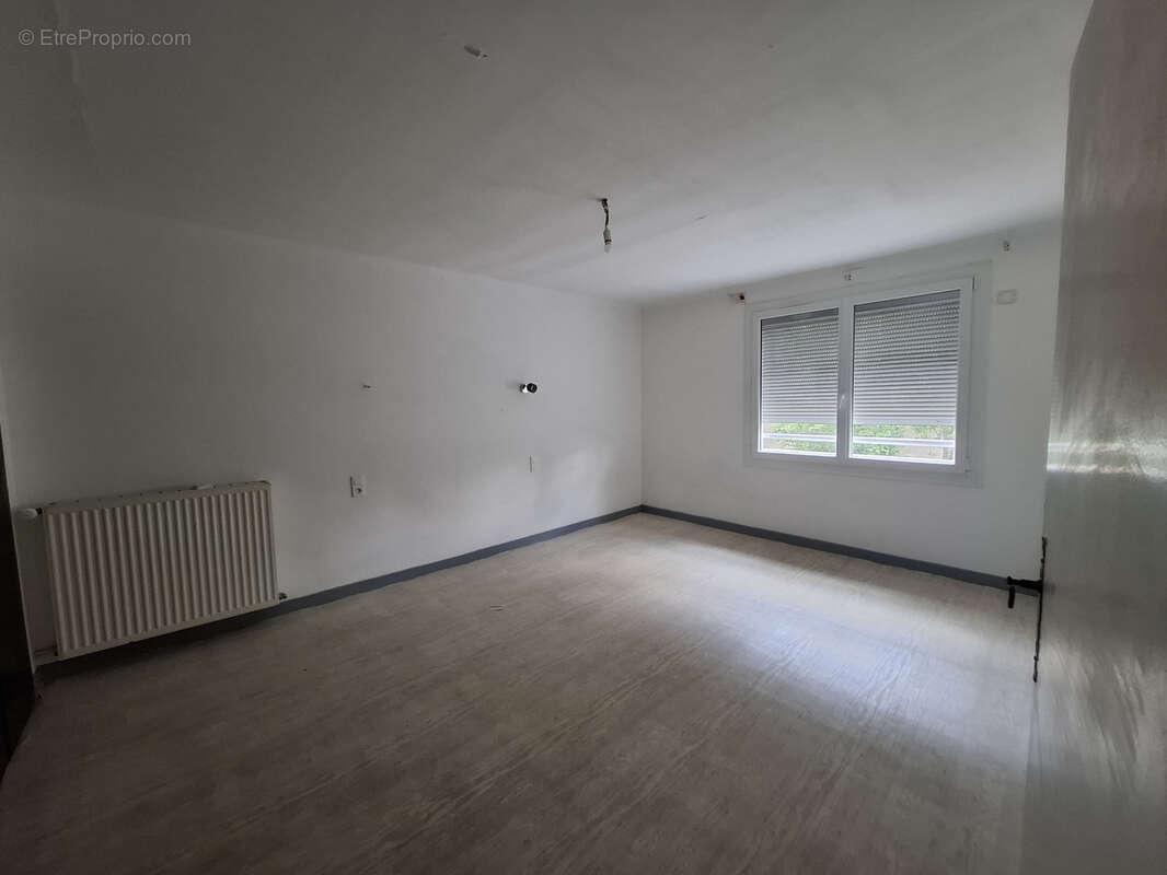 Maison à SAINT-ETIENNE-DE-MER-MORTE