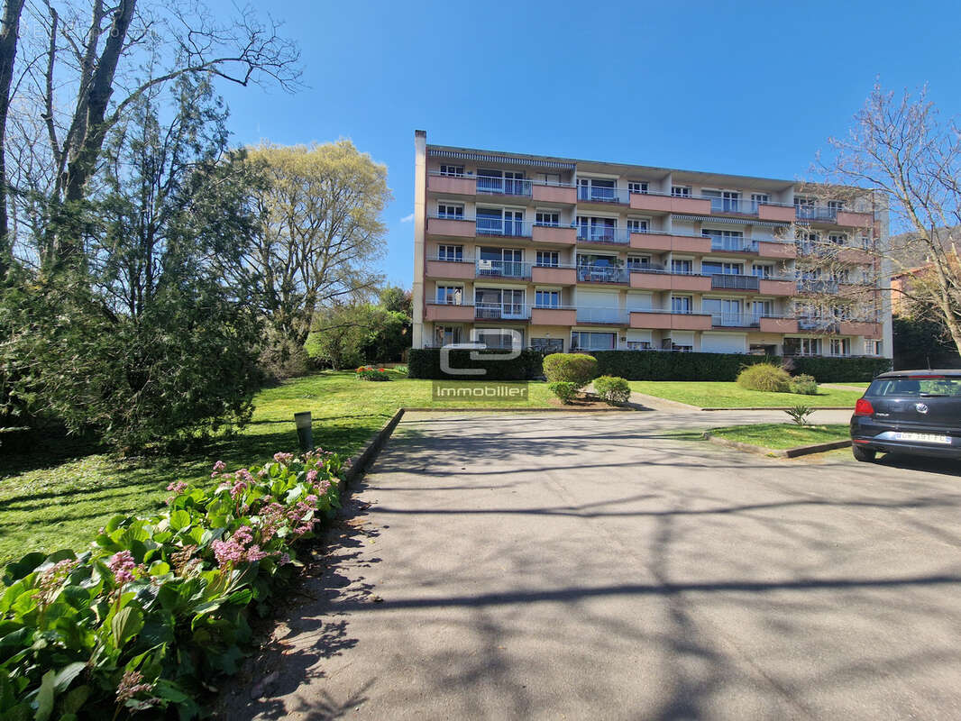 Appartement à COUZON-AU-MONT-D'OR