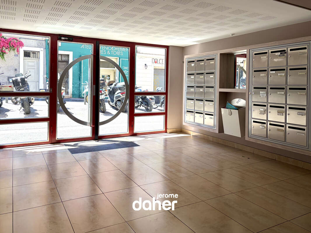 Appartement à MARSEILLE-6E