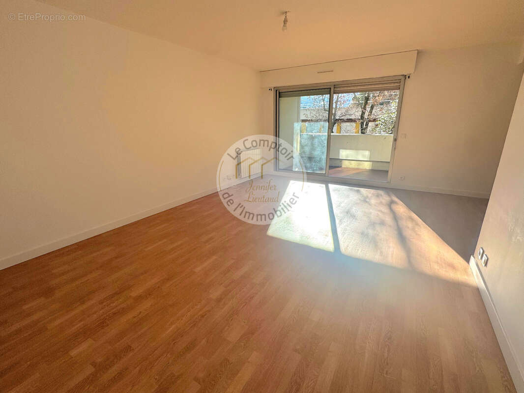 Appartement à MARSEILLE-9E