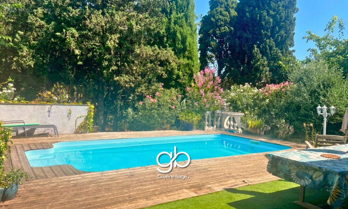 Propriété familiale avec 3 logements indépendants, piscine, installations équestres et hangar à boisseron - photo 2