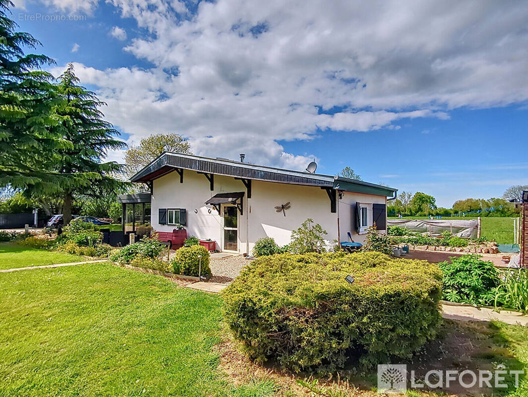 Maison à BEAUFOUR-DRUVAL