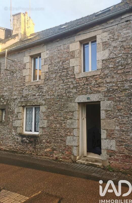 Photo 1 - Maison à QUEMPER-GUEZENNEC