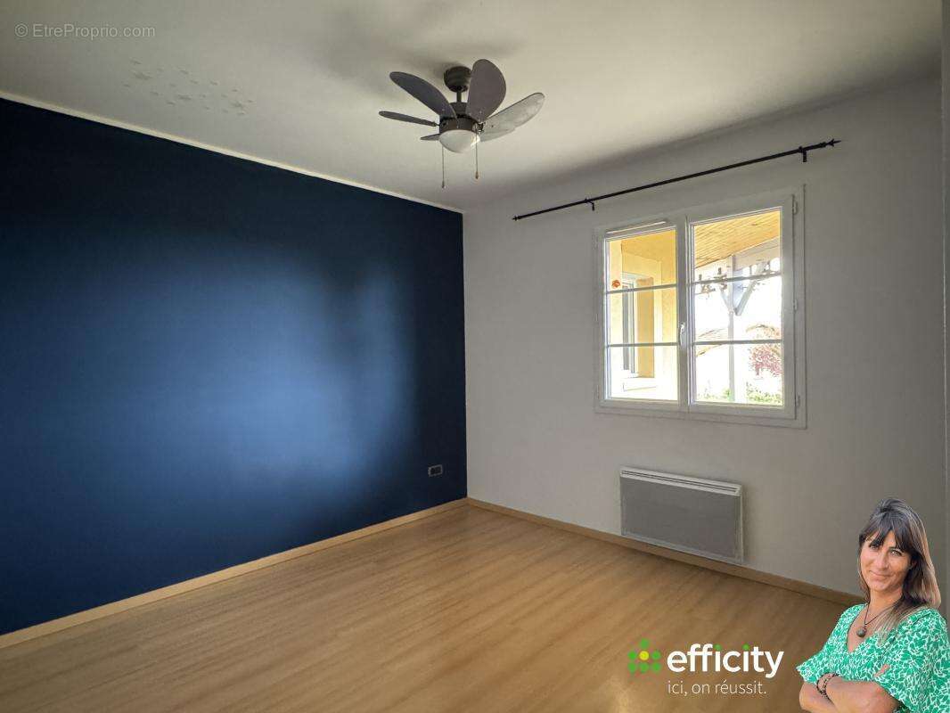 Maison 156 m² à Saint-Cyr-Les-Vignes  - photo 7