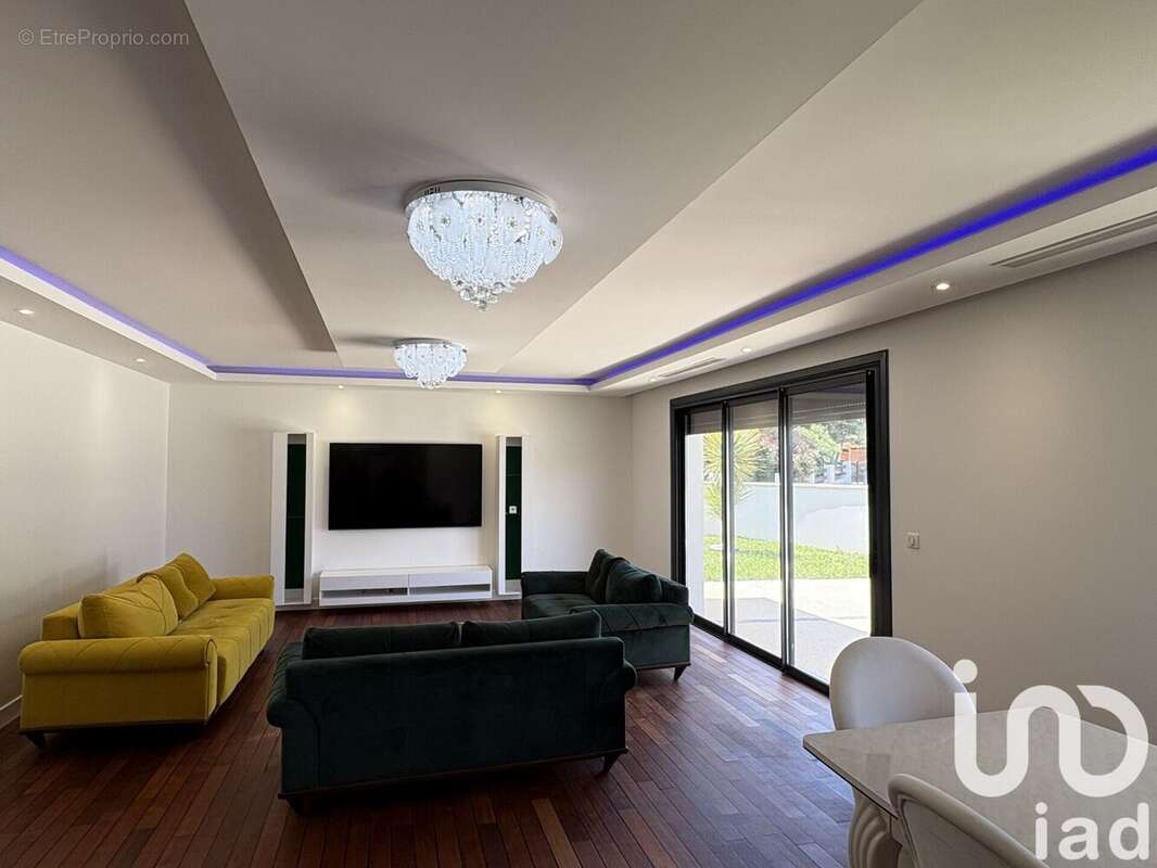 Photo 3 - Maison à MONTUSSAN