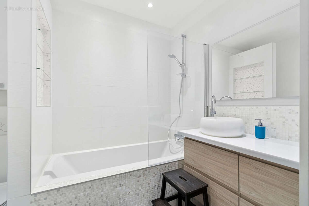 Appartement à SURESNES