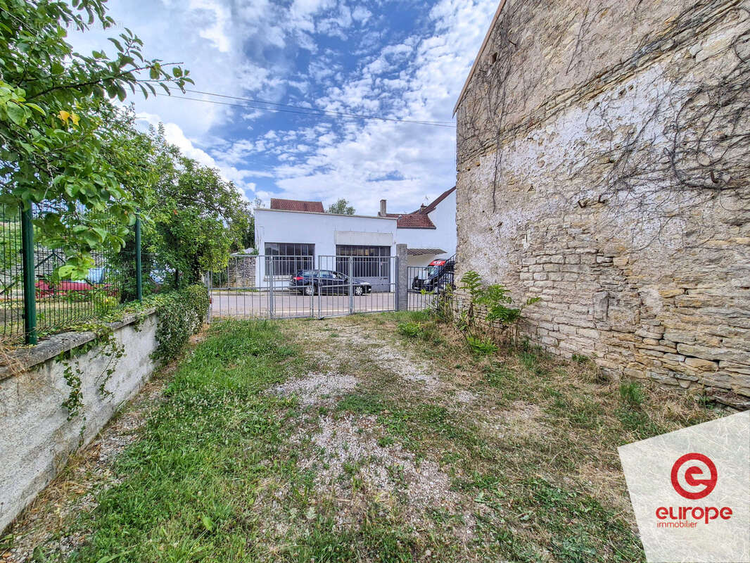 Maison 3 pièces 38m2 avec jardin à l'Isle-sur-Serein - photo 10