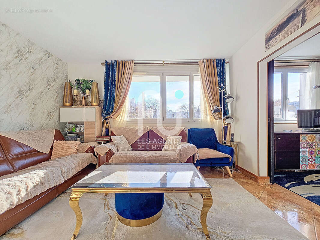 Appartement à ASNIERES-SUR-SEINE