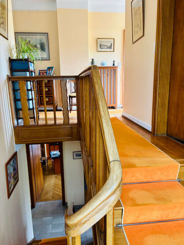 MAISON Quartier Vacquinière - 163 m2 - 4 chambres - Jardin - Garage - photo 10