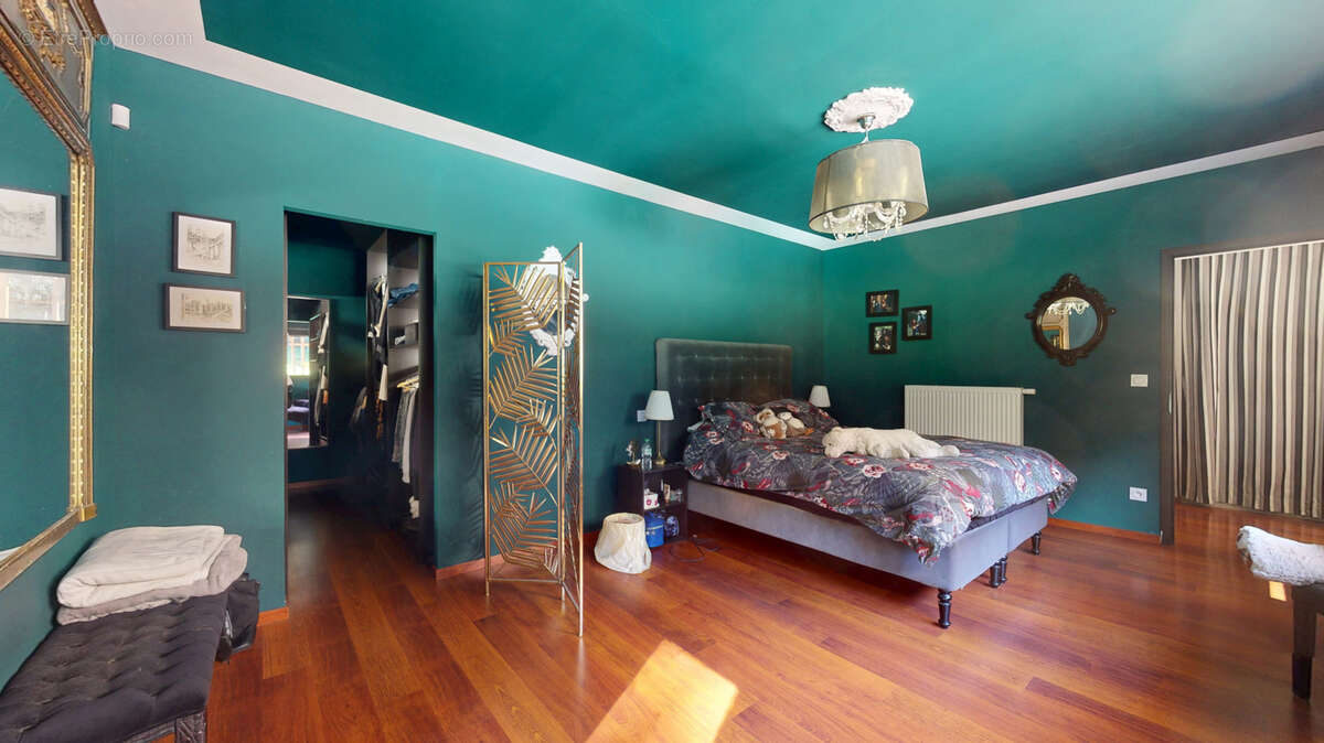 Maison à MONTAIGUT-SUR-SAVE